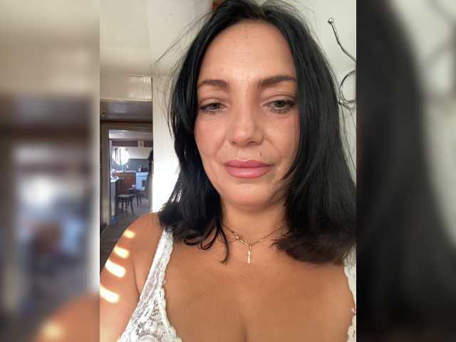 Lalili, 43 y/o - Live Cam on BongaCams