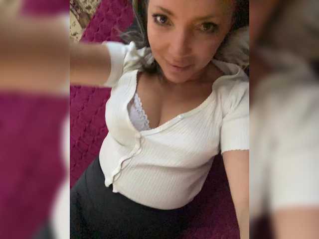 Lalili live cam on BongaCams