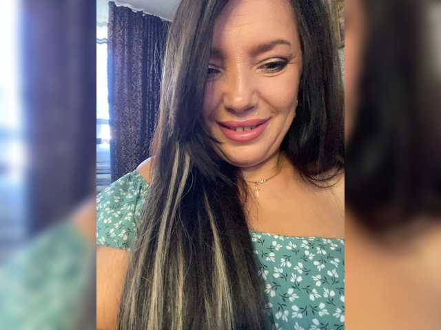 Lalili live cam on BongaCams