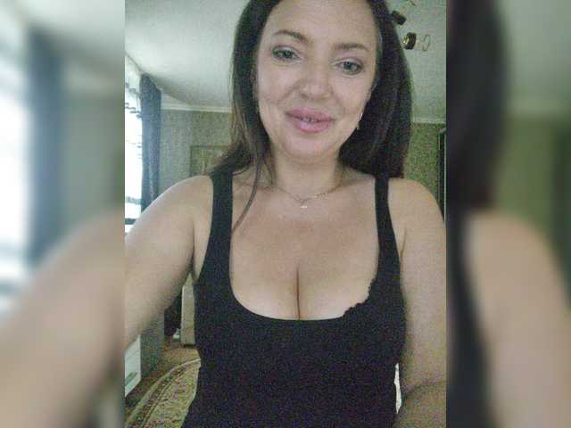 Lalili live cam on BongaCams