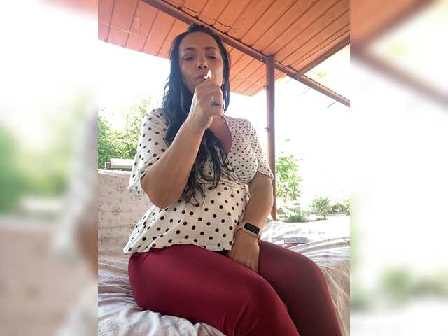 Lalili live cam on BongaCams