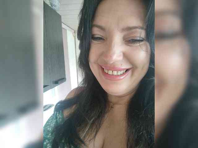 ProstoLolkaXXX webcam