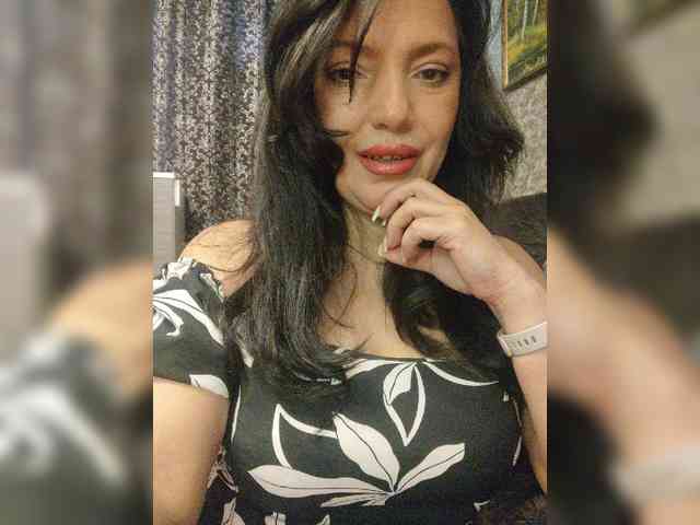 ProstoLolkaXXX webcam