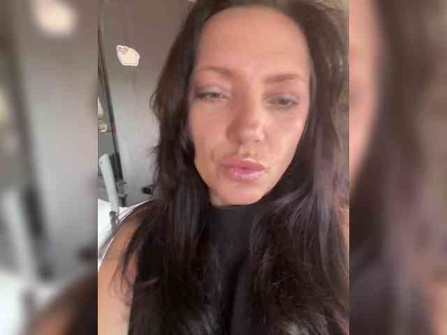 ProstoLolkaXXX webcam