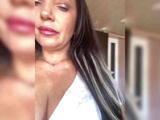 ProstoLolkaXXX webcam