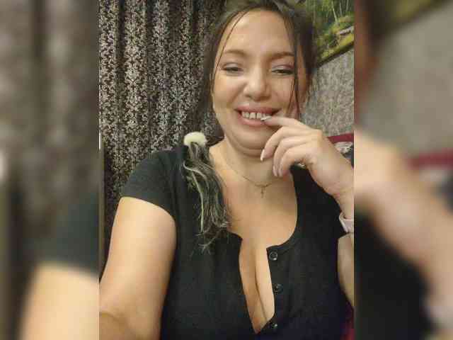 ProstoLolkaXXX webcam