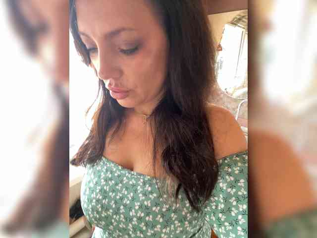 ProstoLolkaXXX webcam