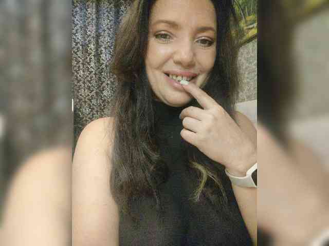 ProstoLolkaXXX webcam