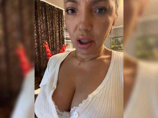 ProstoLolkaXXX webcam