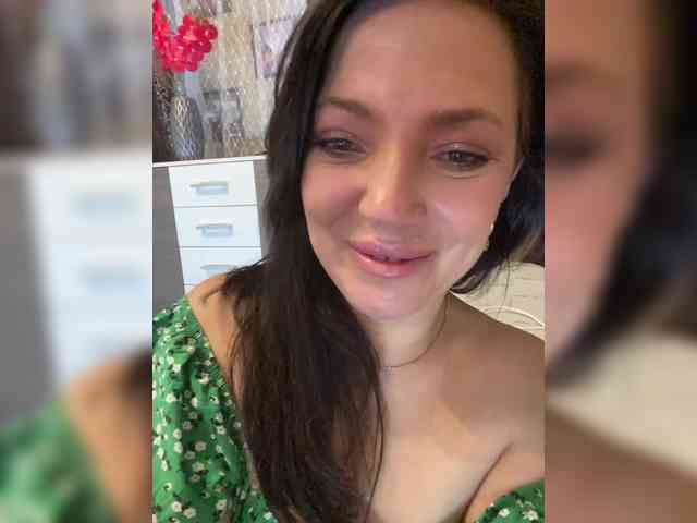 ProstoLolkaXXX webcam