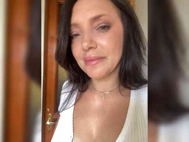 ProstoLolkaXXX webcam