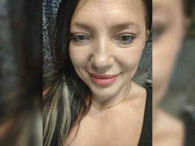 ProstoLolkaXXX webcam