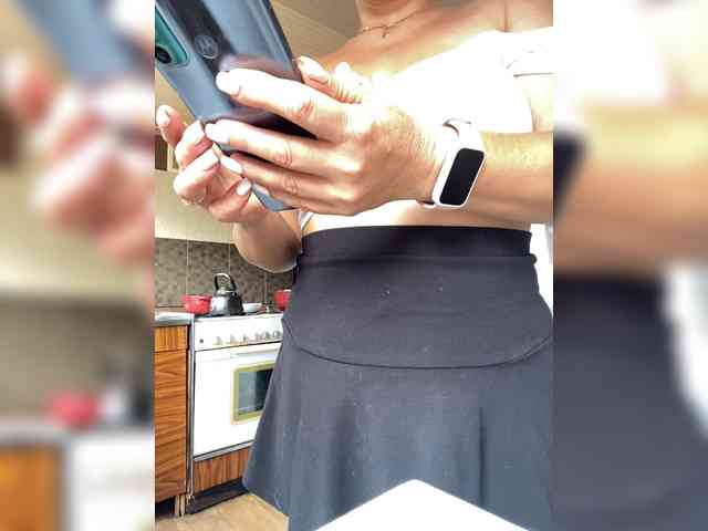 ProstoLolkaXXX webcam