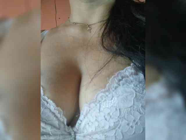 Lalili Live Webcam on BongaCams