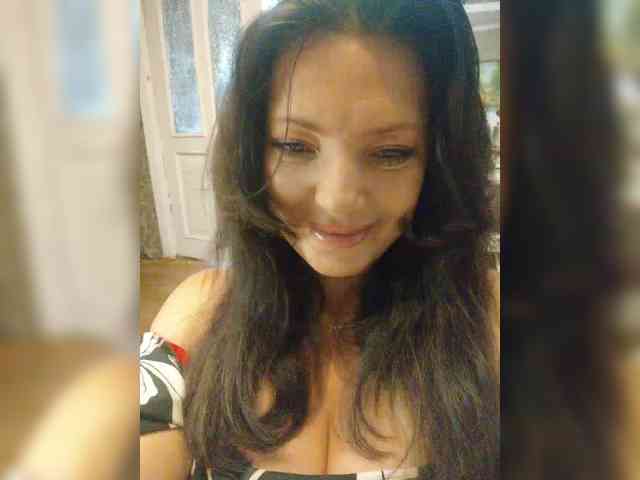 ProstoLolkaXXX webcam