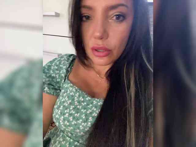 ProstoLolkaXXX webcam