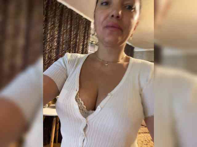 ProstoLolkaXXX webcam