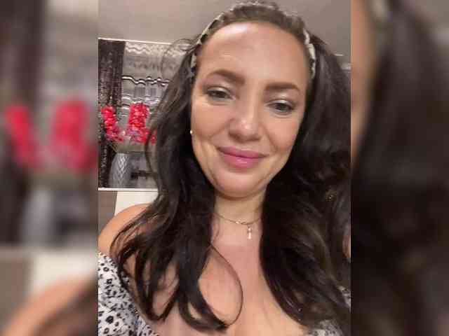 ProstoLolkaXXX webcam