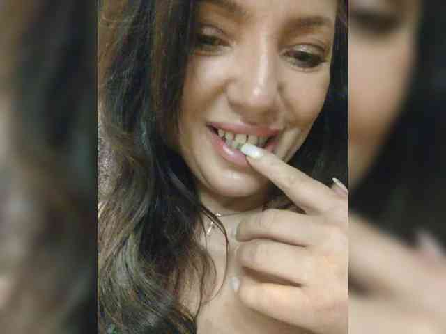 ProstoLolkaXXX webcam