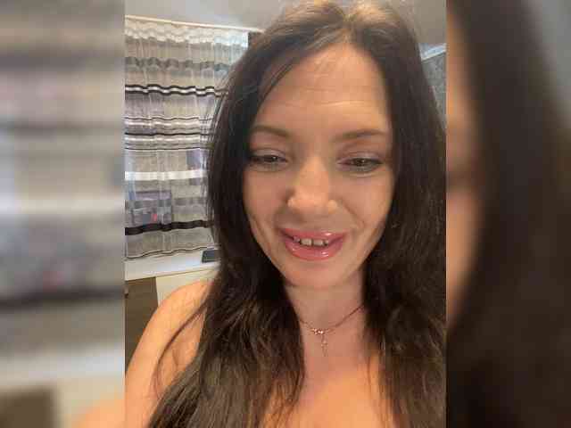 ProstoLolkaXXX webcam