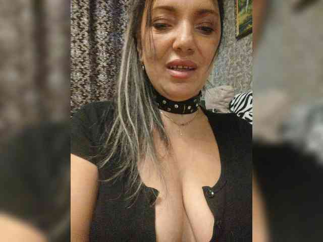 ProstoLolkaXXX webcam