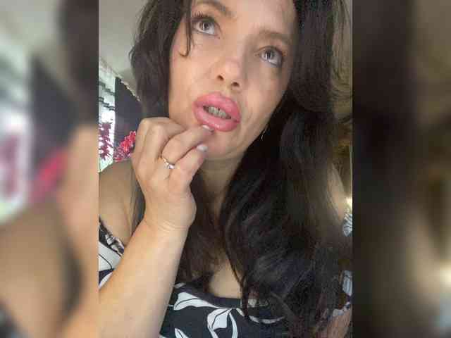 ProstoLolkaXXX webcam