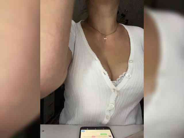 ProstoLolkaXXX webcam