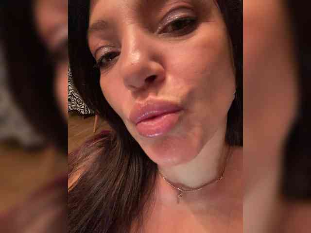 ProstoLolkaXXX webcam