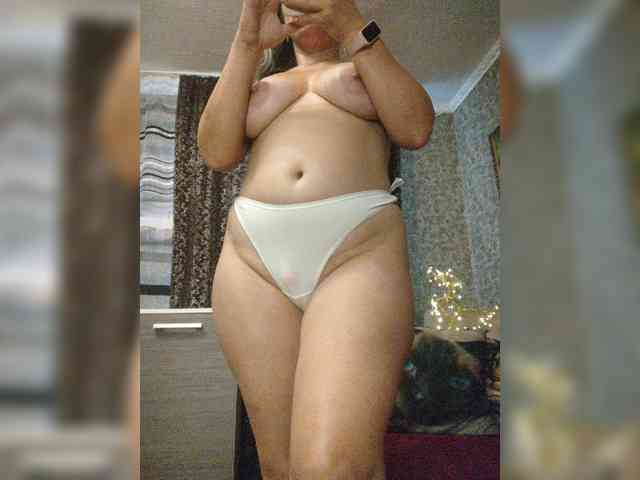 ProstoLolkaXXX webcam