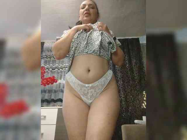 ProstoLolkaXXX webcam