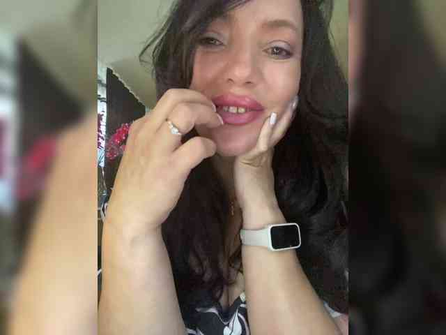 ProstoLolkaXXX webcam