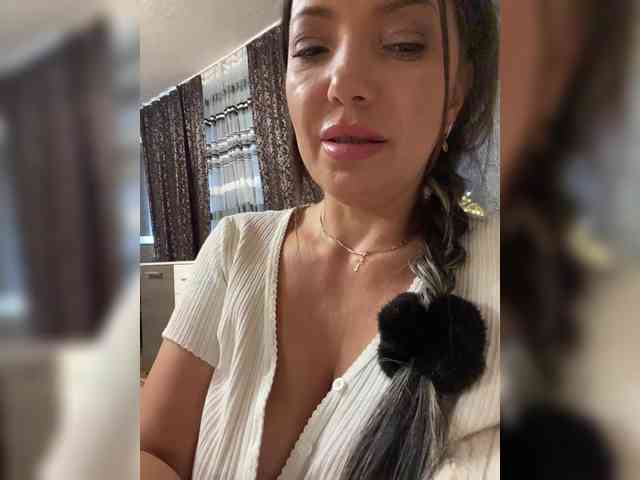 ProstoLolkaXXX webcam