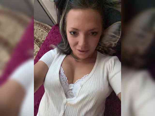 ProstoLolkaXXX webcam
