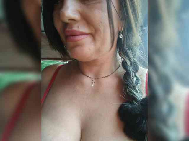 ProstoLolkaXXX webcam