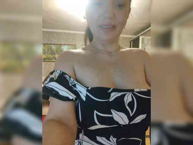 ProstoLolkaXXX webcam