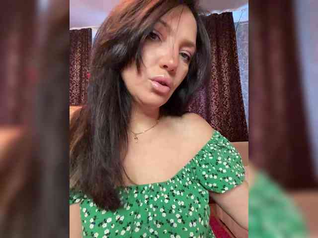 ProstoLolkaXXX webcam