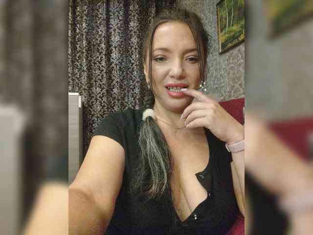 ProstoLolkaXXX webcam