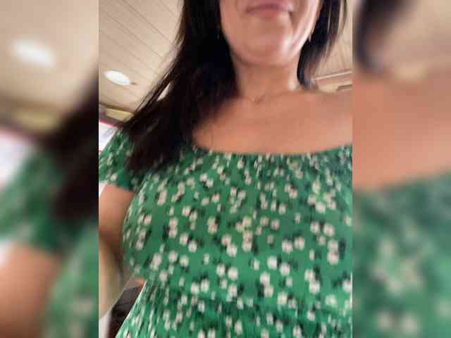 ProstoLolkaXXX webcam