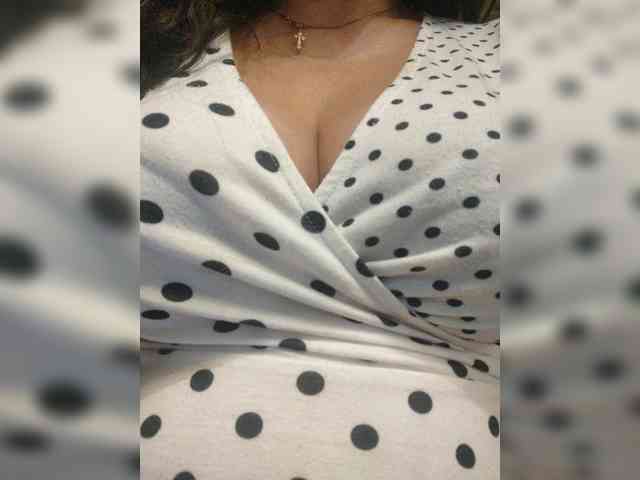 ProstoLolkaXXX webcam