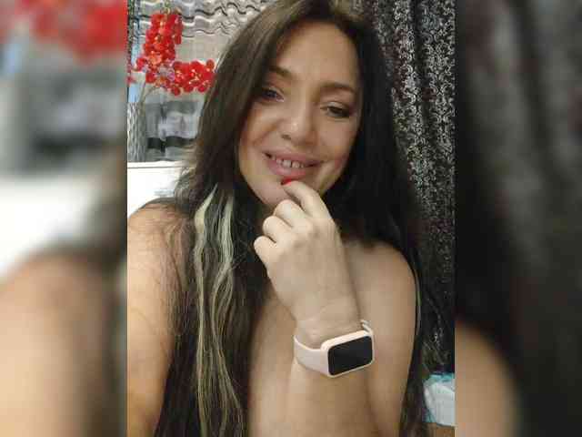 ProstoLolkaXXX webcam