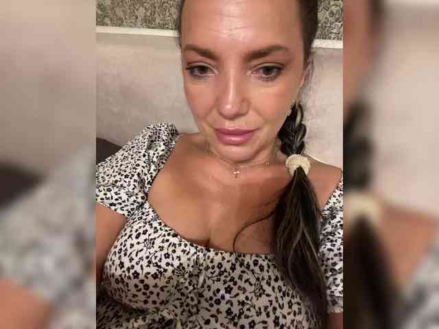 ProstoLolkaXXX webcam
