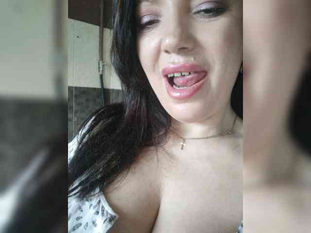 ProstoLolkaXXX webcam