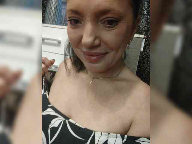 ProstoLolkaXXX webcam