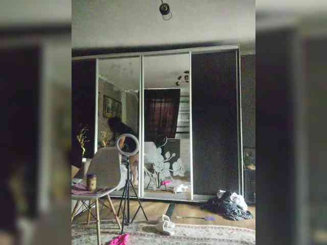 ProstoLolkaXXX webcam