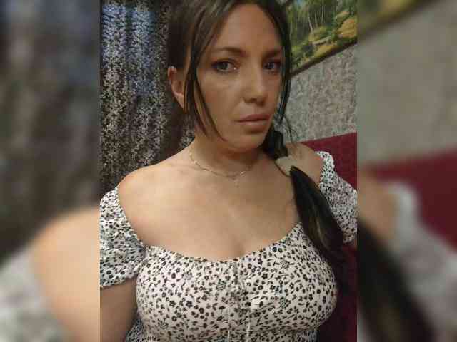 ProstoLolkaXXX webcam