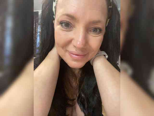 ProstoLolkaXXX webcam