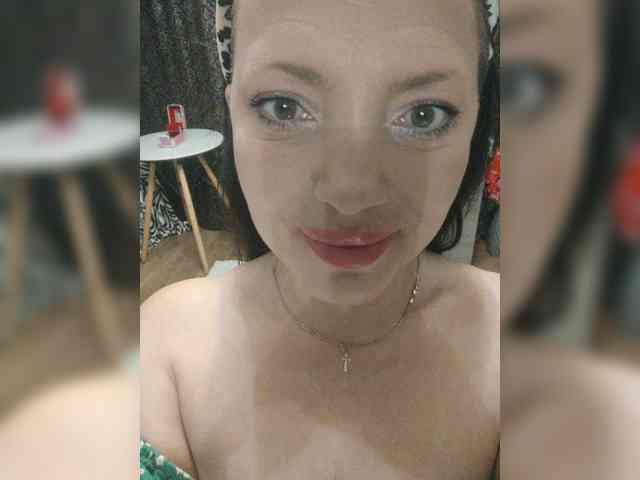 ProstoLolkaXXX webcam
