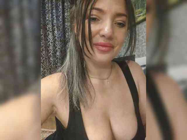 ProstoLolkaXXX webcam