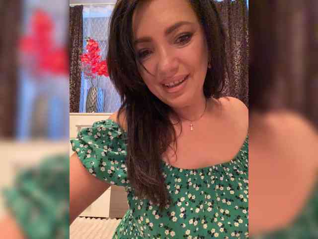 ProstoLolkaXXX webcam