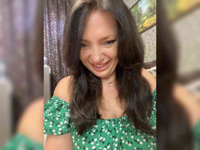 ProstoLolkaXXX webcam